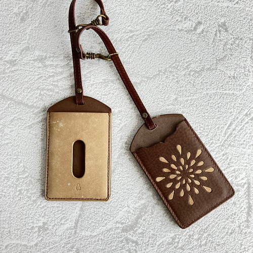 パスケース】 模様 花柄 花火 レザー 革（ダークブラウン 焦茶