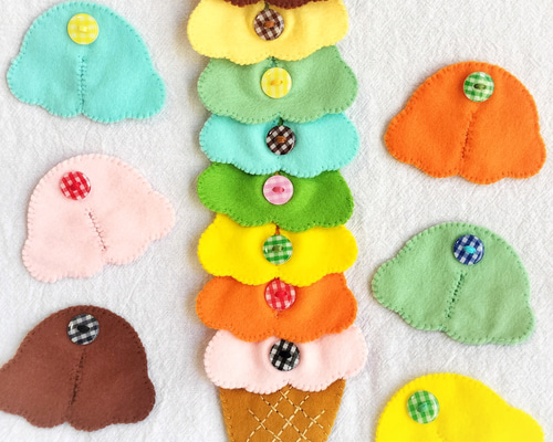 受注制作】フェルト ボタン練習♡知育玩具(アイスクリーム) おもちゃ
