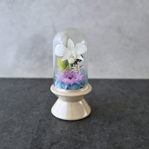 コンパクトなお仏壇にぴったりなプチサイズ感 ガラスドーム仏花(全3色