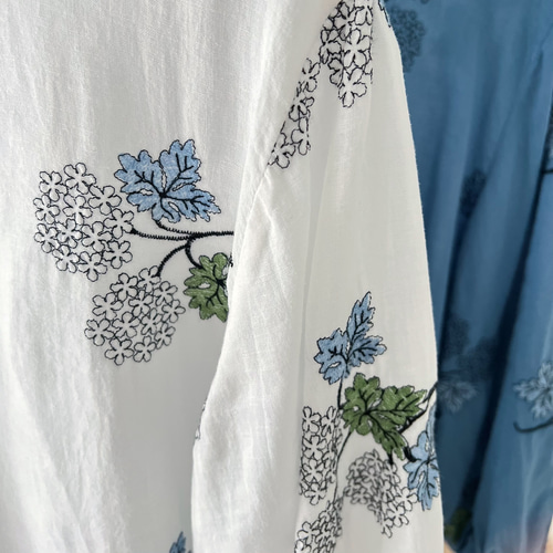 数量限定♡紫陽花刺繍】リネンコン*アンティーク風花柄刺繍 数量限定♡紫陽花刺繍】リネンコン*アンティーク風花柄刺繍