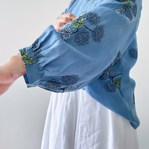 数量限定♡紫陽花刺繍】リネンコン*アンティーク風花柄刺繍 数量限定♡紫陽花刺繍】リネンコン*アンティーク風花柄刺繍