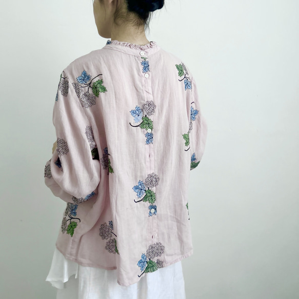 【数量限定♡紫陽花刺繍】リネンコン＊アンティーク風花柄刺繍大きなバルーンスリーブブラウス*T-145 18枚目の画像