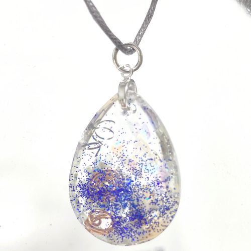 オルゴナイト ペンダント スターフラワーと蝶々 ブルー ネックレス