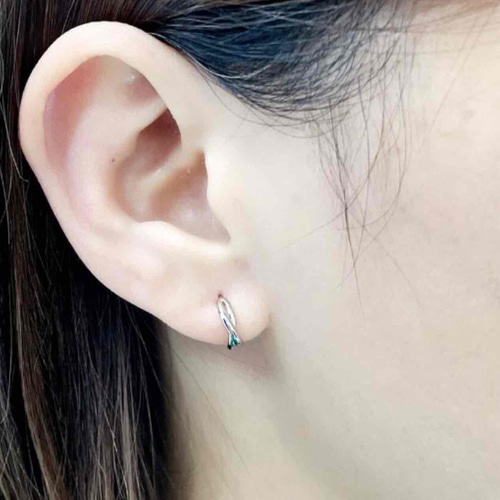 【プラチナ】ハーフクロスデザインピアス ペア 日本製Pt900刻印#2 地金＊プラチナ 【ハーフクロスピアス＊ペア】 Pt900刻印入 日本