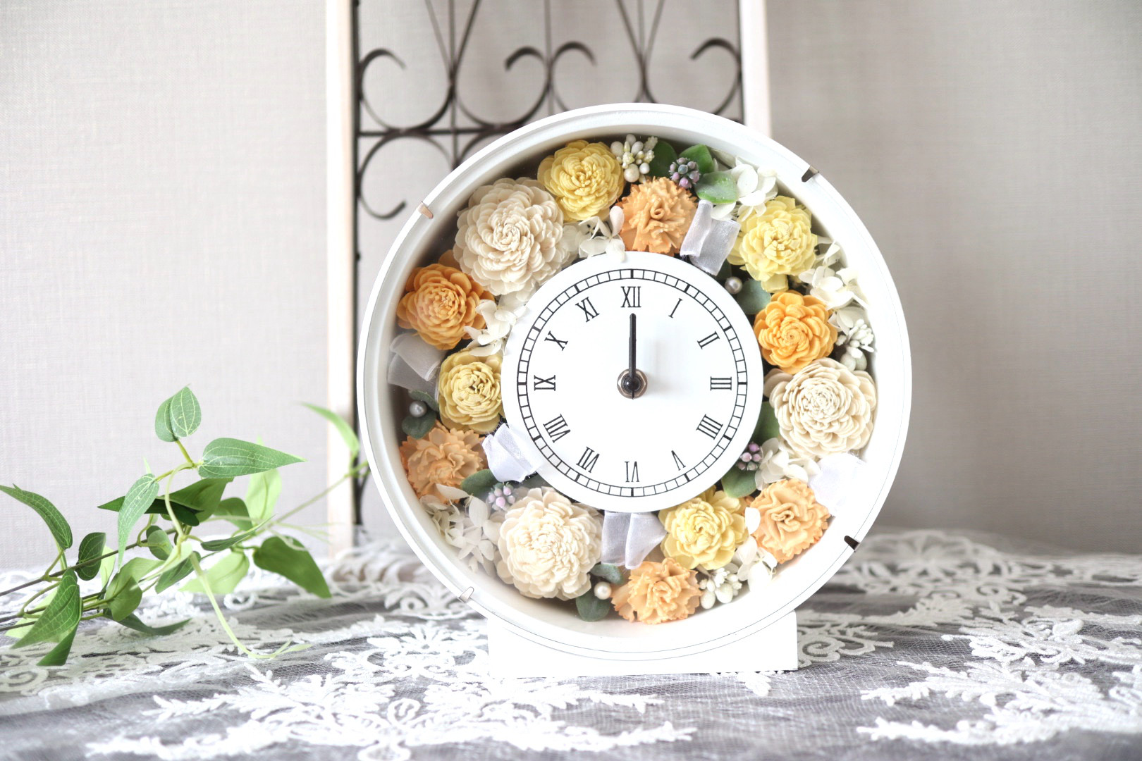 【窓付きギフトボックス付】プリザーブドフラワーの花時計