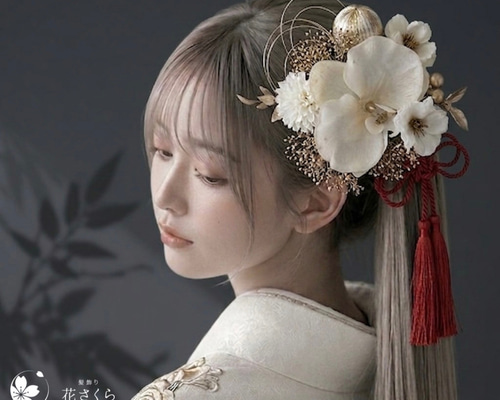 上品胡蝶蘭の髪飾り① 成人式 卒業式 結婚式 前撮り 和装 振袖 白無垢