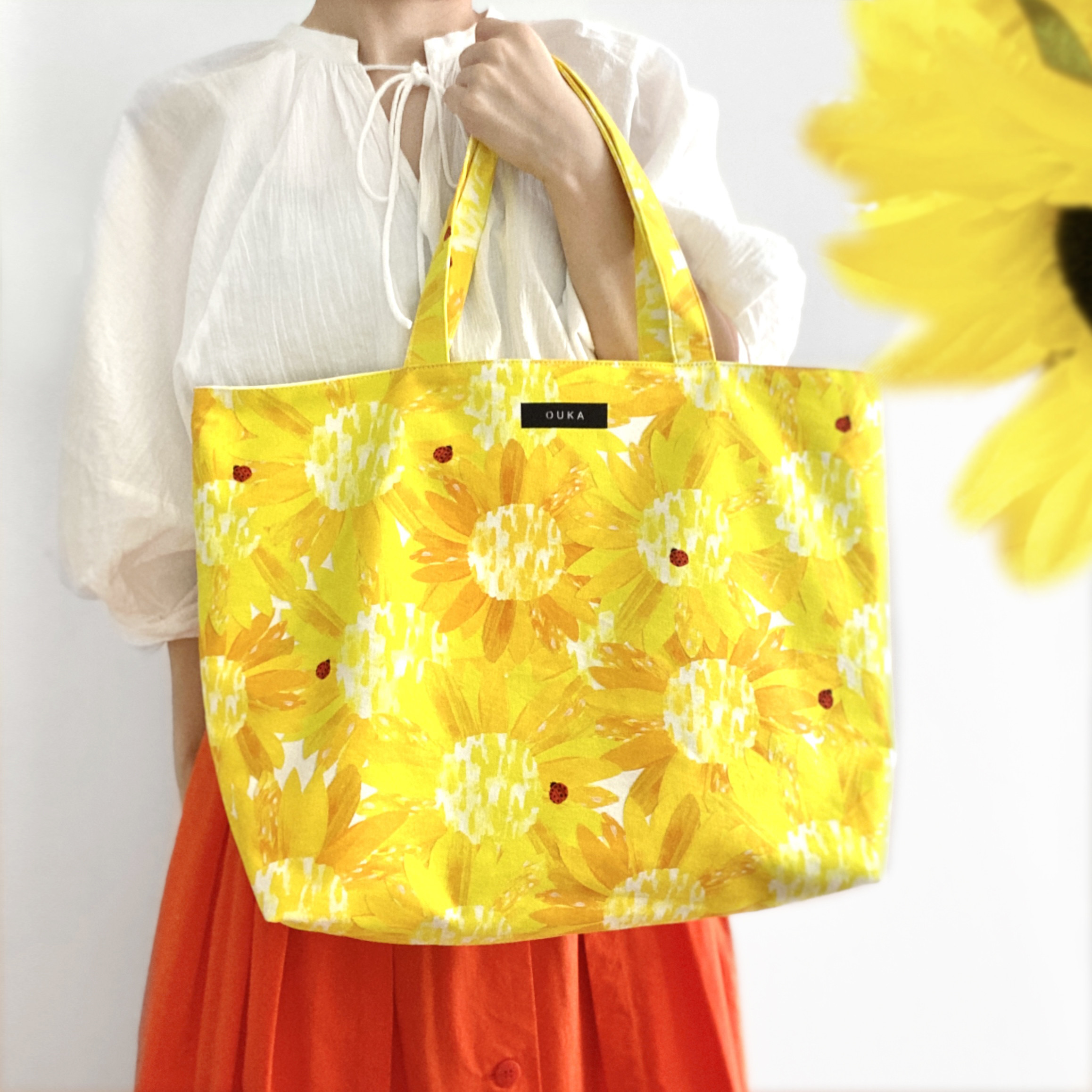 『ひまわりとてんとう虫柄』帆布ビッグトートバッグ