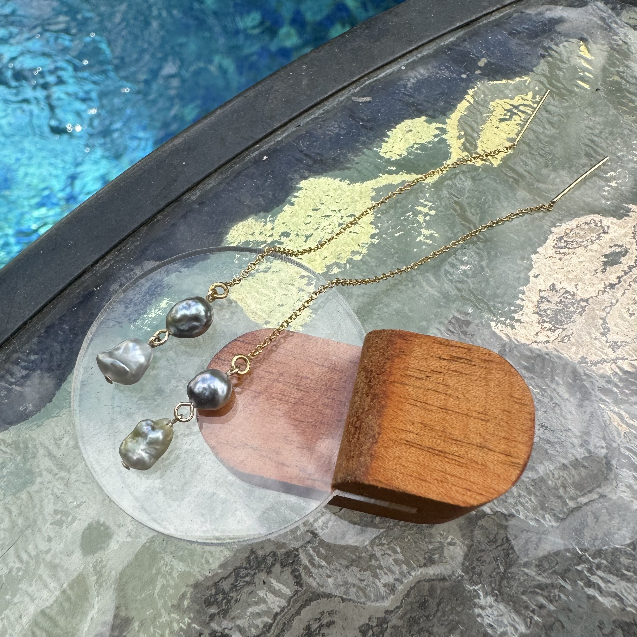 可愛らしい2つのケシパールがゆらゆら♡14kgfチェーンピアス【GFE-005】