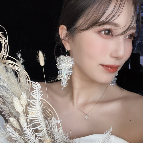 4カラーボリュームたっぷり！ウェディングやブライダルにも✨首周りが