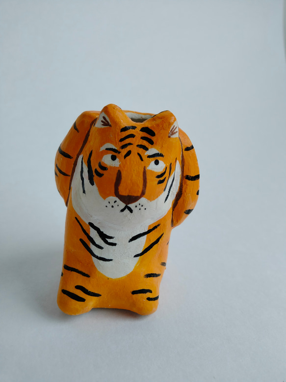 たかいたかい一輪挿し　ペン立て　歯ブラシ置き　トラ　アート　絵本　うちゅういちのたかいたかい 5枚目の画像