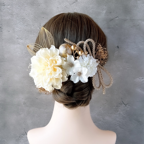 クリームダリアの髪飾り 結婚式 成人式 花嫁 和装 振袖 卒業式 白無垢  