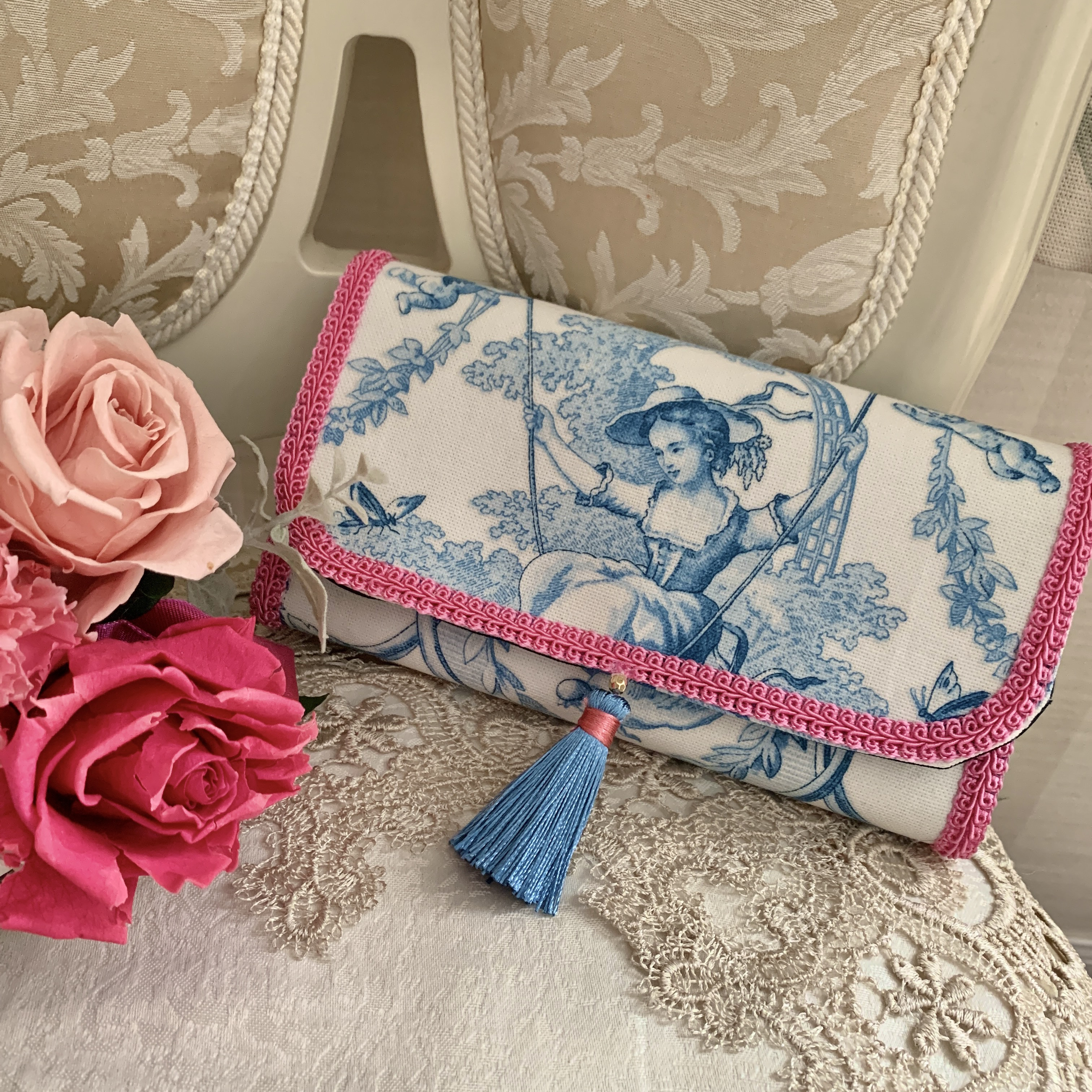 【現品限り】フランス産トワルドジュイ　ブランコに乗る少女の長財布