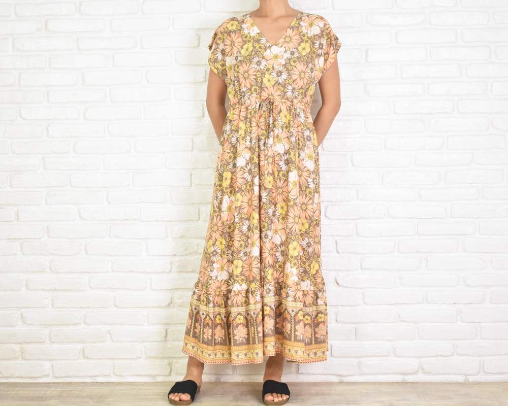 新作！花柄Vネックフリルワンピース　フローラル　ブラウン　サマーワンピース