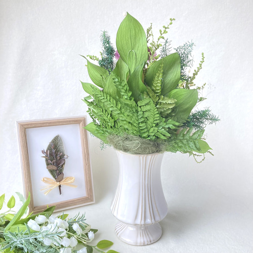 プリザーブドフラワー 輪菊のお供えアレンジ ホワイト＆ライラック