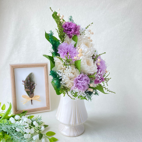 プリザーブドフラワー 輪菊のお供えアレンジ ホワイト＆ライラック