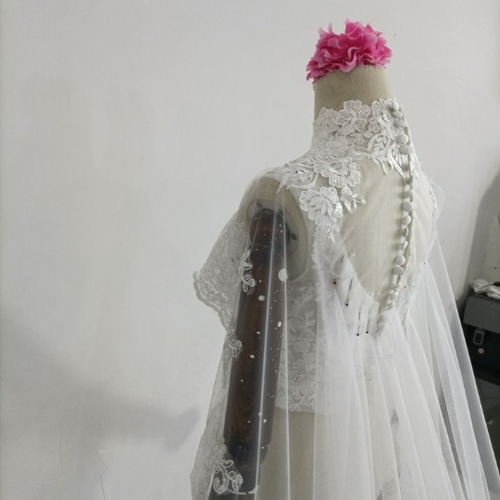 送料無料！くるみボタン ハイネック レースボレロトップス