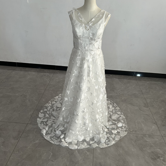 高品質！ウエディングドレス 贅沢な総レース 背中見せ マーメイド  