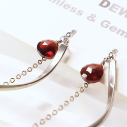 ガーネット ニュアンス リボン アメリカン ピアス ステンレス アレルギー対応 シルバー 3枚目の画像