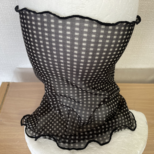 ブラック&ホワイトスクエアチェックレース花柄シングル手作りネック 