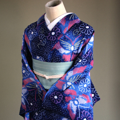 有松鳴海絞り　高級　浴衣　暈し染　草花繋ぎ文　伝統工芸✨トールさん必見✨ 有松鳴海絞り 高級 浴衣 暈し染 草花繋ぎ文 伝統工芸✨トールさん