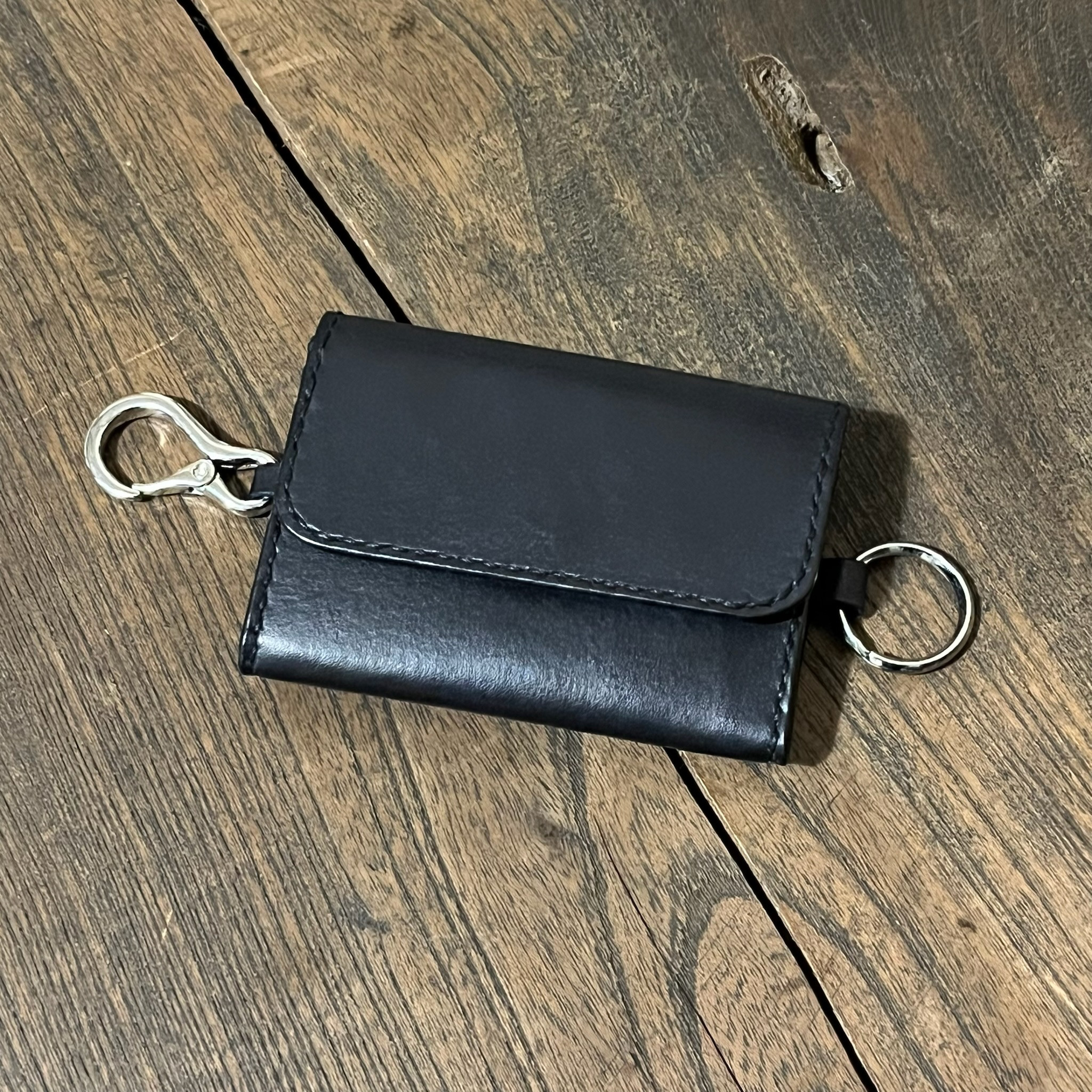 スマートウォレット プラティーク ブラック Pratique un プレミアムレザー