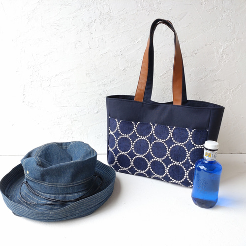 ミナペルホネンタンバリン[navy]とネイビーキャンバス トート