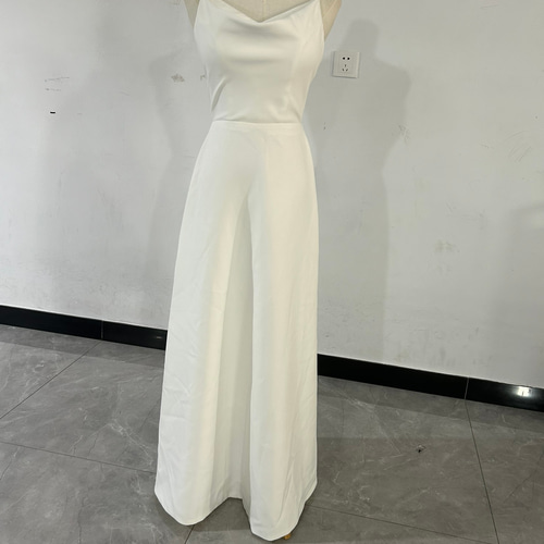 大好評中！キャミソール ホワイト 胸元フリル 背中見せ 2次会/合コン  