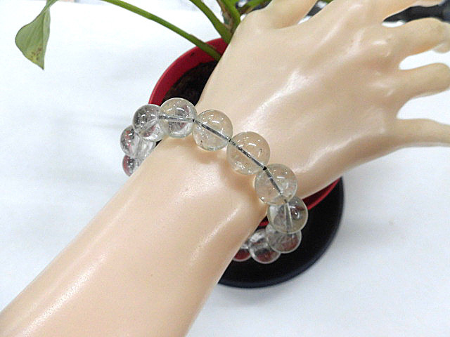 天然石 黒プラチナルチルクォーツ13.3～13.9mm玉ブレスレット 内周18.5cm　　240101378