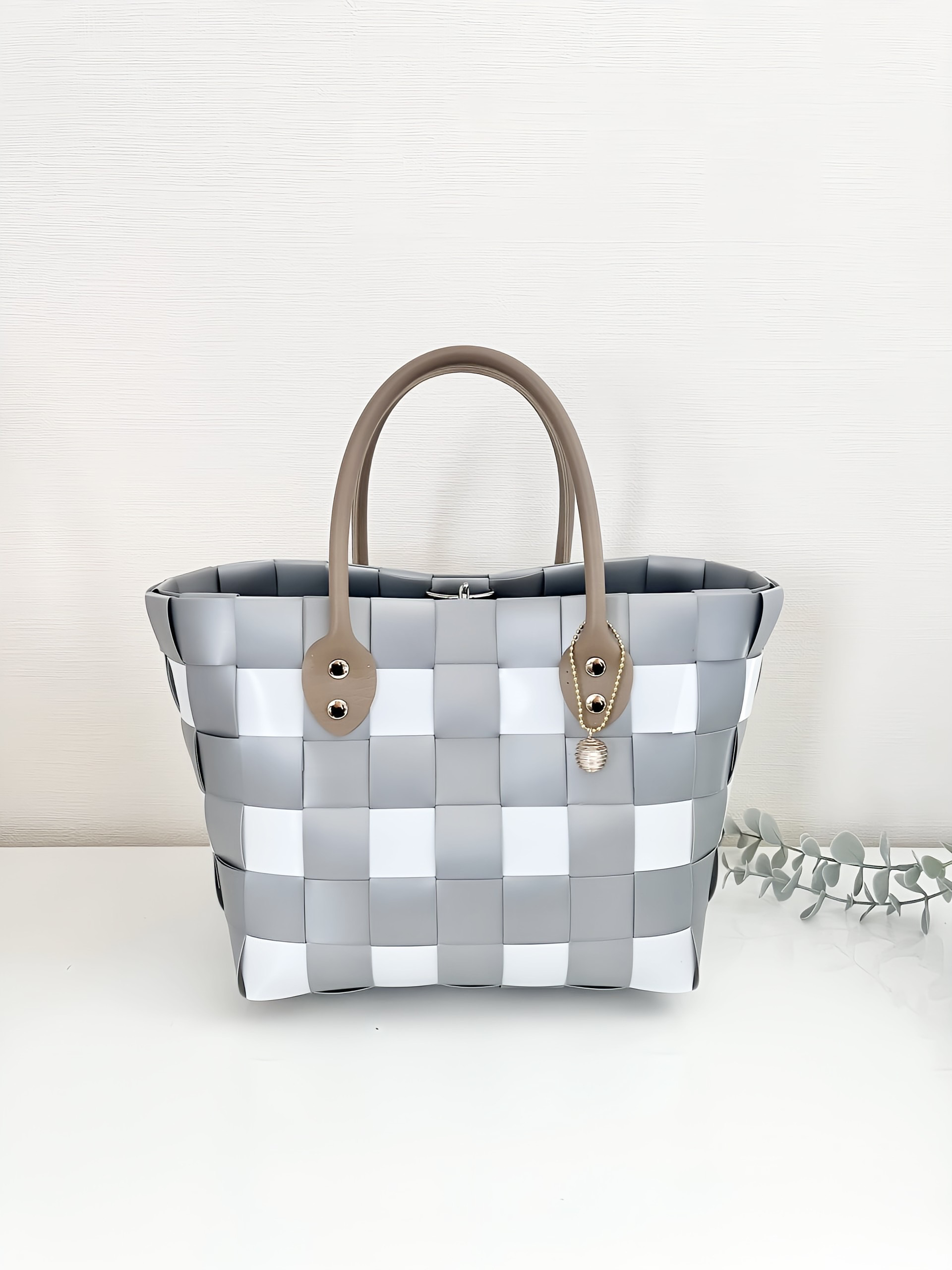 ギンガムチェックのぽってりトート(シルバーグレー)