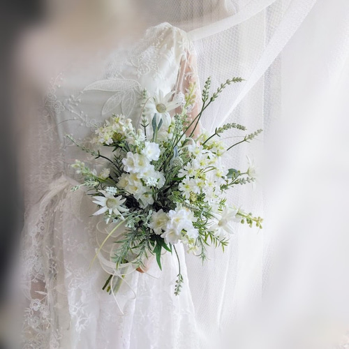 ホワイトラベンダー と デルフィニウム の ウェディングブーケ ns895