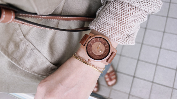 木製 腕時計 ナチュラル おしゃれ レディース 日本製ムーブメン 軽量　新デザイン！ 2枚目の画像