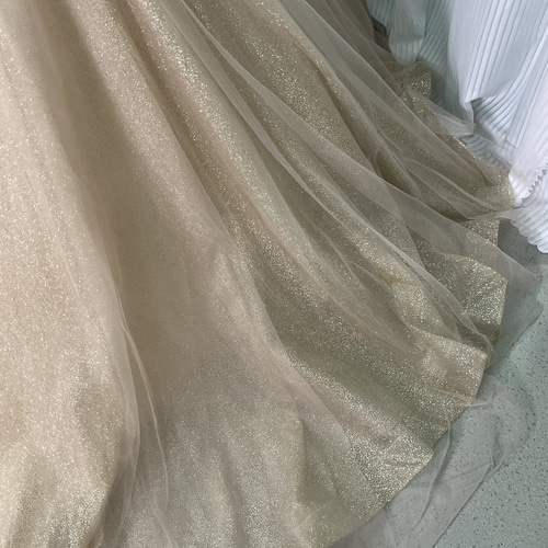 送料無料！人気上昇！カラードレス 薄シャンパンの色 オフショルダー  