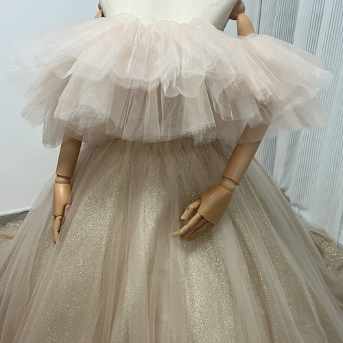 送料無料！人気上昇！カラードレス 薄シャンパンの色 オフショルダー  