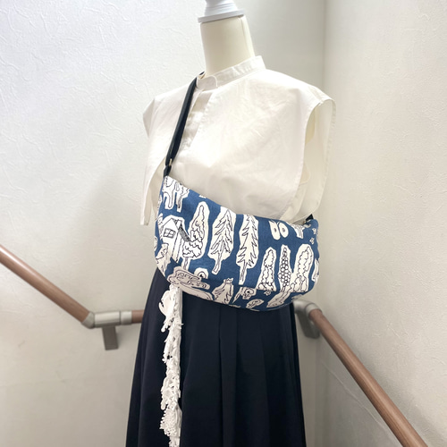 ⚮̈ミナペルホネン からだにフィットするボディバッグ life