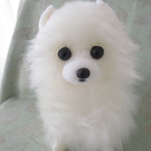 ハンドメイド* ぬいぐるみ*ポメラニアン*ホワイト Amazon.co.jp: シミュレーション犬ぬいぐるみポメラニアン