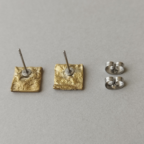 crescioni クレッシオーニ 真鍮ピアス