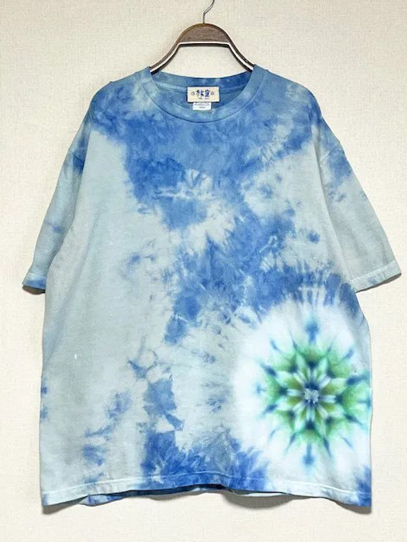 タイダイTシャツ　ブルー ブルータイダイデザインtシャツTシャツ染色うず巻きtee渦巻きTEE
