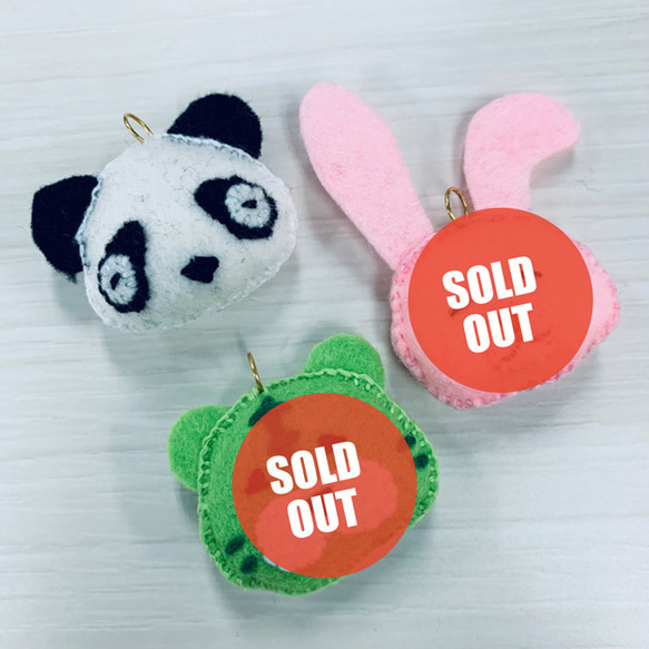 SOLD◇ハンドメイド ミニチャーム パンダ◇革紐