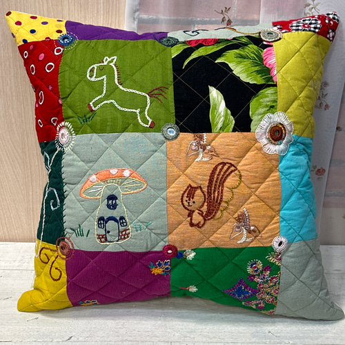 ミラーワーク 手刺繍 クッションカバー 約40x40 クッション