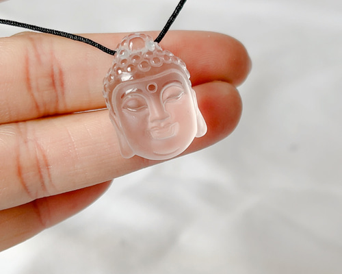 新入荷】瑠璃彫刻 如来様ペンダントトップ ペンダントトップ Aska翡翠