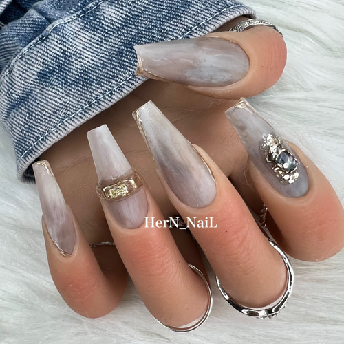 透け感ブラウングレーボカシネイルチップ ネイルチップ（つけ爪