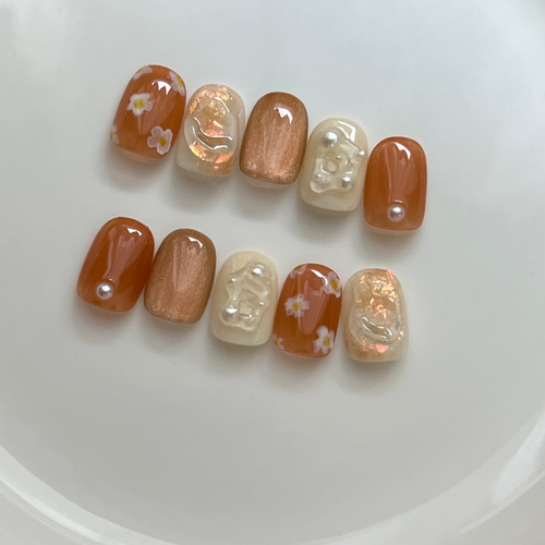 roo_lotページ ネイルチップ ネイルチップ♡ベージュ×グレー 馬鹿馬鹿しく