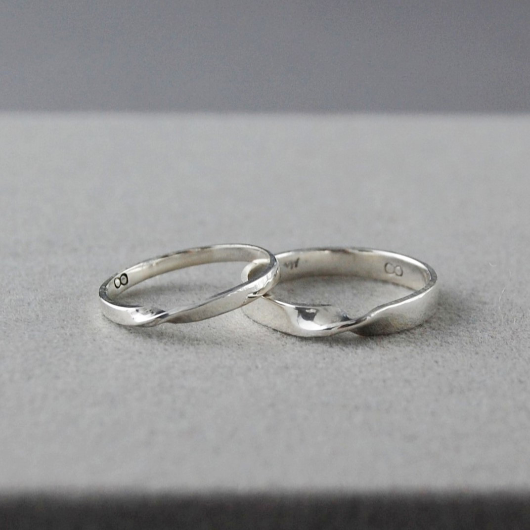 SV925 メビウスの輪 インフィニティ 刻印 ペアにおすすめ シルバーリング　記念日　ユニセックス　メンズ