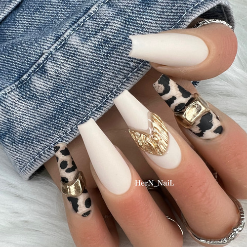 リアルレオパードベージュマットリングネイルチップ ネイルチップ