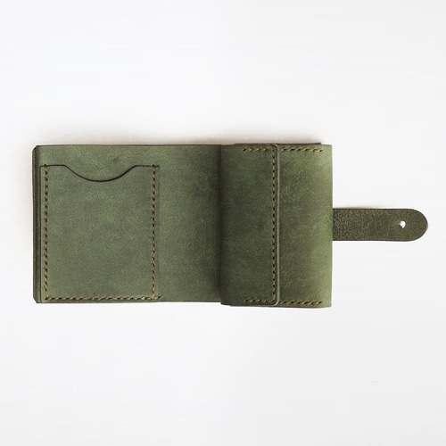 オリーブグリーン レザー 三つ折り財布 使いやすい 二つ折り財布 【 グリーン 】 革 メンズ レディース レザー