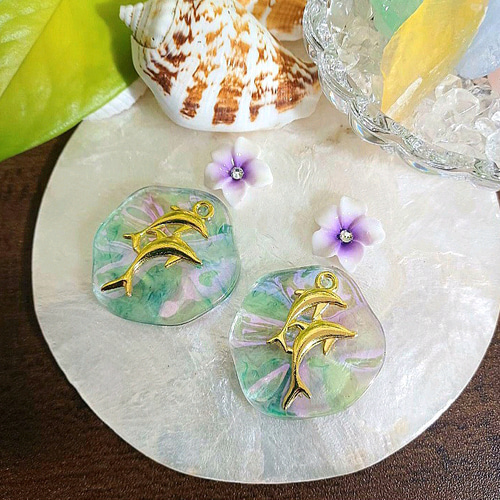 イルカ✿波 プルメリア❀パープル 大ぶりポストピアス Marbleゴールド 
