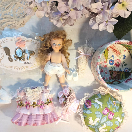20％OFF SALE】ビスクドール ☆ｳﾞｨｸﾄﾘｱﾝ風ﾐﾆｮﾈｯﾄ☆プレゼンテーション 