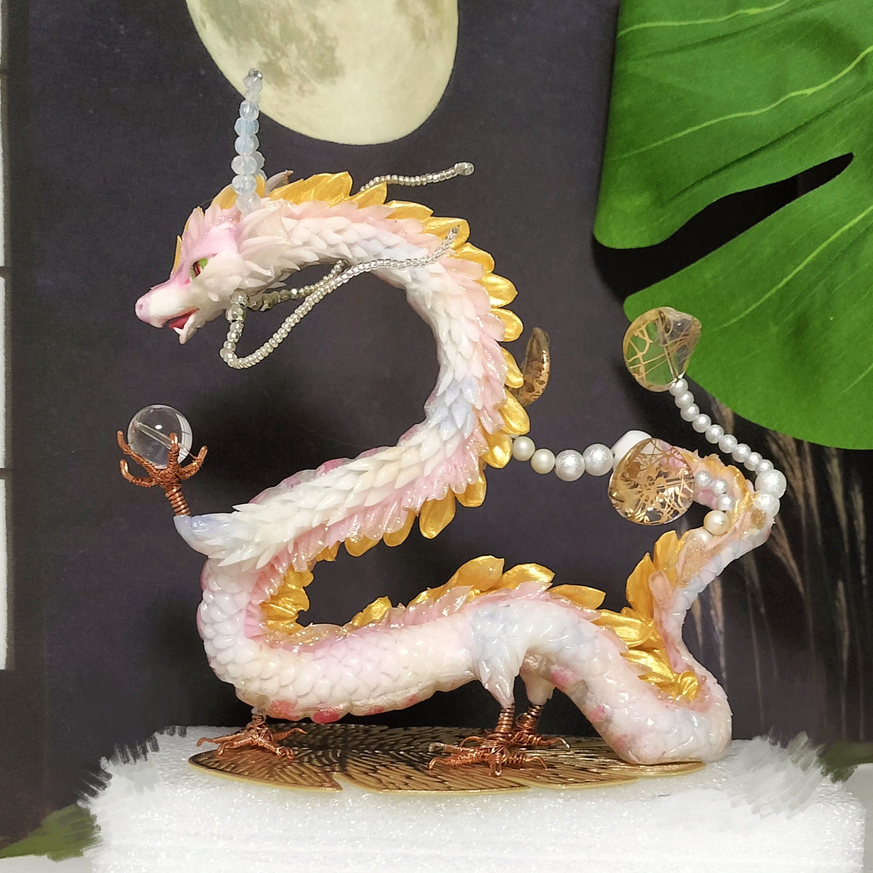 水晶と龍の置物 縁起物オブジェ 横約21cm-販売人気商品