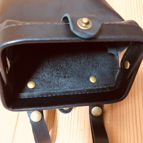 (New)The Row ラムスキンレザーベルトポーチ Wristletレザーポーチ ブラック – The Row