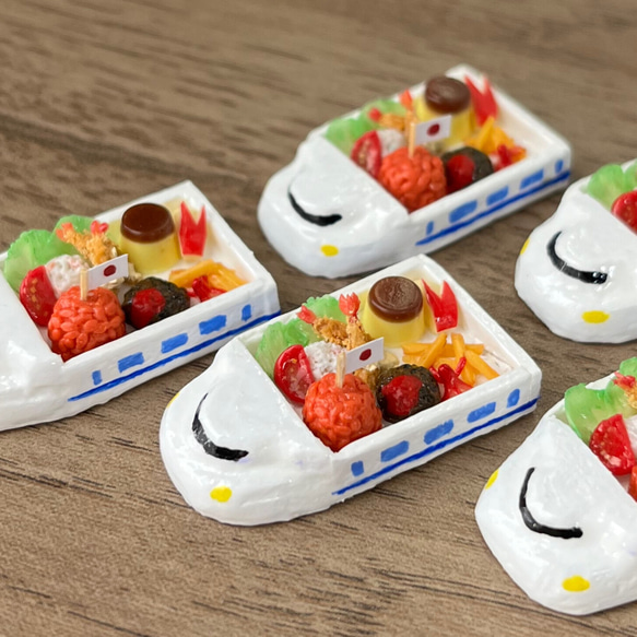 ミニチュアフード】新幹線プレート シルバニアサイズ(1/12) その他置物